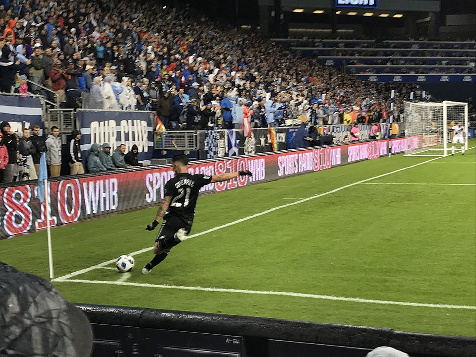 Cobro de córner en partido del fútbol argentino
